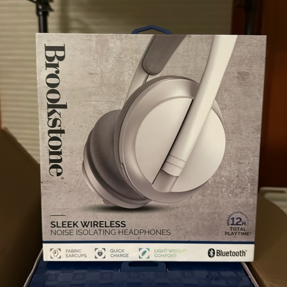 Brookstone’s new inbox, sleek wireless noise, isolating, headphones in white - Picture 2 of 15